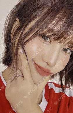 2026 SEASON'S GREETINGS [RED WHISPERS] FANS SHOP MOMO photocard image