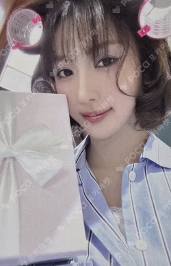 UAU 2026 Season's Greeting THE NIGHT BLOOM SOUND WAVE YOOHYEON photocard image