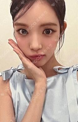 2026 SEASON'S GREETINGS RANDOM TRADING CARD SET A ver. YUHA photocard image