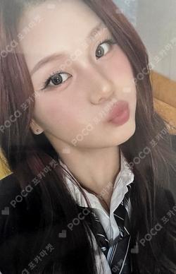 2026 SEASON’S GREETINGS [VIVID GIRLS] UMJI photocard image