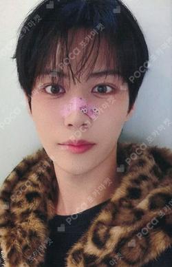 LOST JUMP UP Ian photocard image