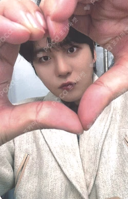 ATEEZ WORLD TOUR [TOWARDS THE LIGHT : WILL TO POWER] IN EUROPE VENUE EVENT JONGHO photocard image