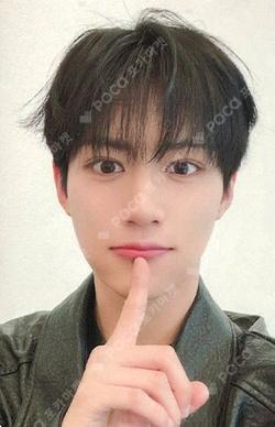 LOST APPLEMUSIC Ian photocard image