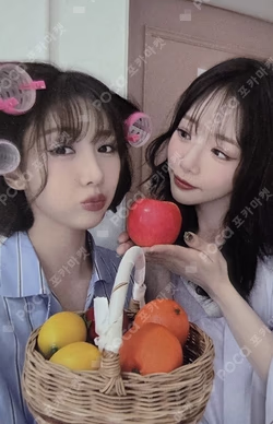 UAU 2026 Season's Greeting THE NIGHT BLOOM KTOWN4U