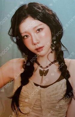 2026 SEASON'S GREETINGS TAEYEON photocard image