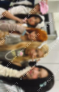 NOT CUTE ANYMORE L/S T-SHIRT Unit photocard image