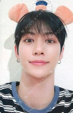 LOST APPLEMUSIC Ian photocard image