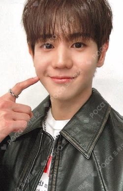 HIGHLIGHT LIVE 2024 [LIGHTS GO ON, AGAIN] BEHIND PHOTO BOOK HIGHLIGHT SHOP YANG YO SEOP photocard image