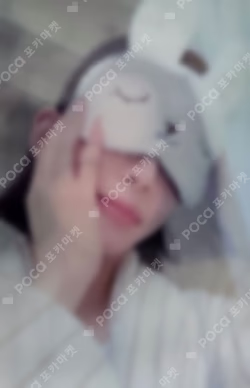 Unlock My World compact ver. WEVERSE LEE CHAEYOUNG photocard image