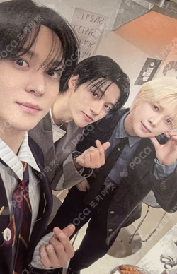 2026 SEASON'S GREETINGS Unit photocard image