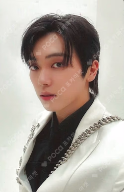 SPOTLIGHT IN SEOUL RANDOM PHOTOCARD & SCRATCHCARD SET