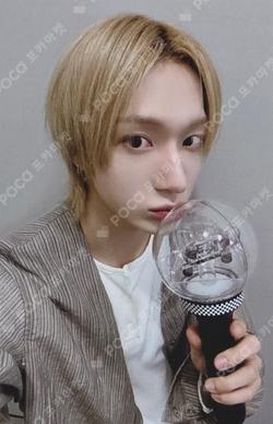 KickFlip OFFICIAL LIGHT STICK Donghwa photocard image