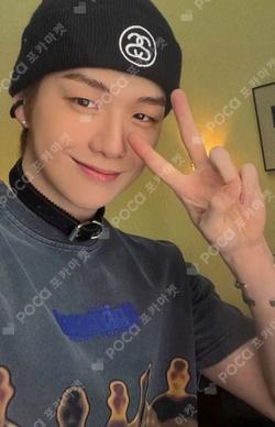 REALIEZ B ver. KANG DANIEL photocard image