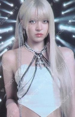 NMIXX POP-UP STORE [EPISODE 1: ZERO FRONTIER] TRADING CARD Lily photocard image