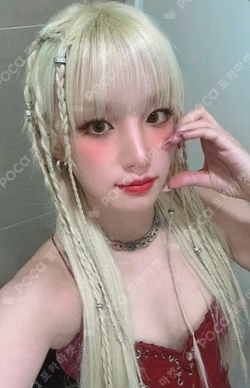 We are QQ MUSIC YUQI photocard image