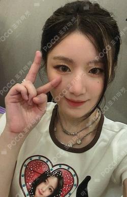 We are QQ MUSIC SHUHUA photocard image