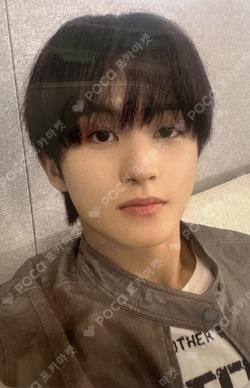 Beat It Up Beat It Up Ver./Sheriff Ver. StarRiver MARK photocard image