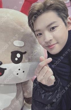 ONF x ONKKOMIZ POP-UP STORE ONKKOMIZ DREAM HOUSE MERCH EVENT HYOJIN photocard image