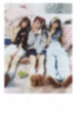 LE SSERAFIM 2026 SEASON’S GREETINGS