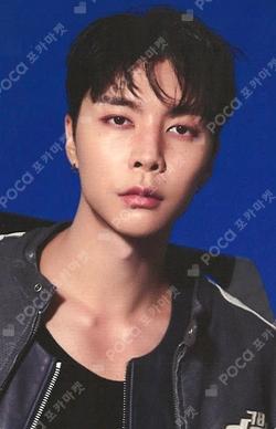 2026 SEASON'S GREETINGS RANDOM TRADING CARD SET A ver. JOHNNY photocard image