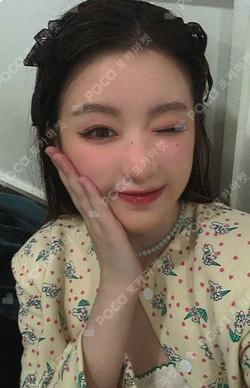 We are QQ MUSIC SHUHUA photocard image