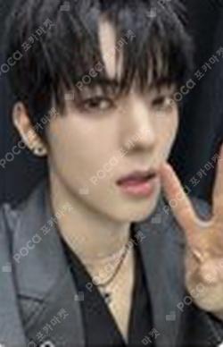 BOYS II PLANETArchive Exhibition ‘AFTER, JOURNEY’ HOLDER &  PHOTOCARD SET LEEJEONG photocard image