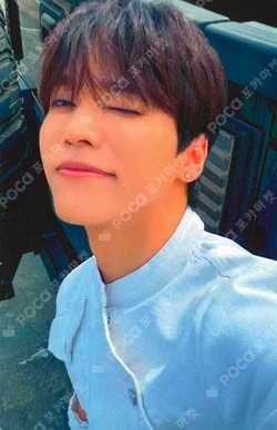 UNBROKEN Over The Rainbow U photocard image