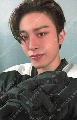 TREASURE 2025 SEASON’S GREETINGS KTOWN4U