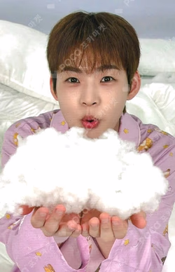 ONF x ONKKOMIZ POP-UP STORE ONKKOMIZ DREAM HOUSE RANDOM TRADING CARD