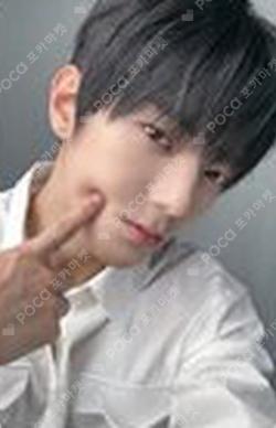 BOYS II PLANETArchive Exhibition ‘AFTER, JOURNEY’ HOLDER &  PHOTOCARD SET LEEJEONG photocard image