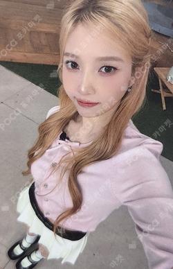 1st fanmeeting in Shanghai 'Dreamy Whisper from Joy' JOY photocard image