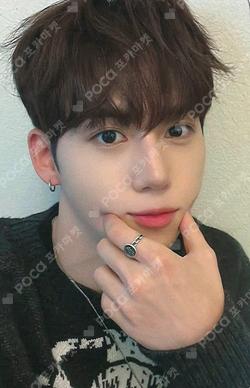 DRIPPIN FAN CONCERT [PLAY : Drippin Adventure] RANDOM SCRATCH MESSAGE + PHOTOCARD SET HWANGYUNSEONG photocard image