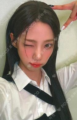 2026 SEASON'S GREETINGS [WJ LOVE ME?] YEOREUM photocard image