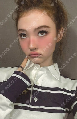 BURNING UP RANDOM TRADING PHOTOCARD Bver. ELLA photocard image