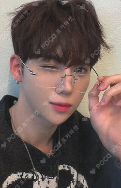 DRIPPIN FAN CONCERT [PLAY : Drippin Adventure] RANDOM SCRATCH MESSAGE + PHOTOCARD SET