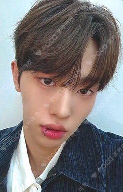 DRIPPIN FAN CONCERT [PLAY : Drippin Adventure] T-SHIRT + 1 RANDOM PHOTO CARD