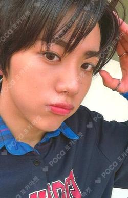 WHO WE ARE POP-UP STORE LUCKY DRAW WOONGKI photocard image