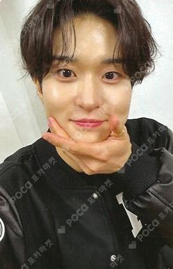 UNDENIABLE JJMUZE Kim Woo Seok photocard image