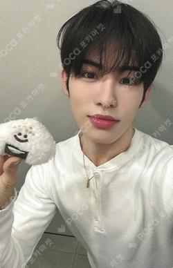 My First Flip MAKESTAR Minje photocard image