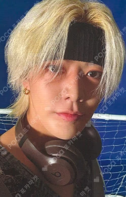 2026 SEASON'S GREETINGS RANDOM TRADING CARD SET A ver. YUTA photocard image