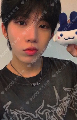 Electric Heart : Born to Glow Hellolive shop YUN GYU photocard image