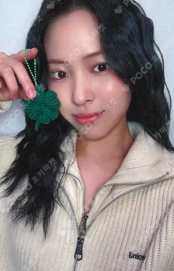ITZY RYUJIN photocard image