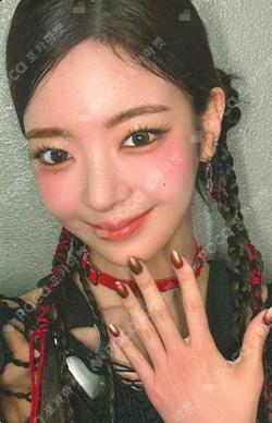 TUNNEL VISION WITHMUU LIA photocard image