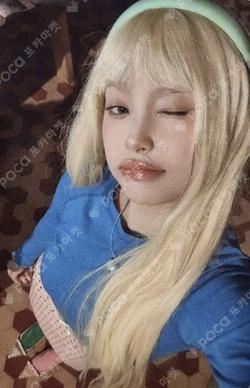 XO, My Cyberlove OLIVEYOUNG POP-UP STORE ACRTYLIC STAND