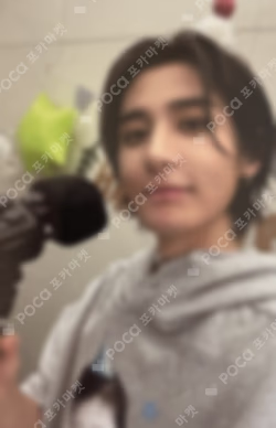 The Action WEVERSE LUCKY DRAW LEEHAN photocard image