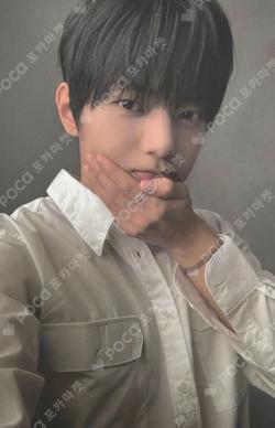 BOYS II PLANETArchive Exhibition ‘AFTER, JOURNEY’ HOLDER &  PHOTOCARD SET LEEJEONG photocard image