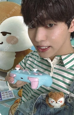 ONF x ONKKOMIZ POP-UP STORE ONKKOMIZ DREAM HOUSE MERCH EVENT U photocard image