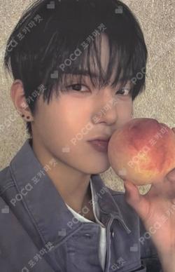 BOYS II PLANETArchive Exhibition ‘AFTER, JOURNEY’ HOLDER &  PHOTOCARD SET LEEJEONG photocard image