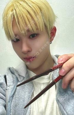 Beat-Boxer MAKESTAR HYUI photocard image