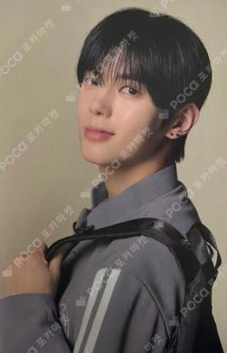 BOYS II PLANETArchive Exhibition ‘AFTER, JOURNEY’ HOLDER &  PHOTOCARD SET LEEJEONG photocard image